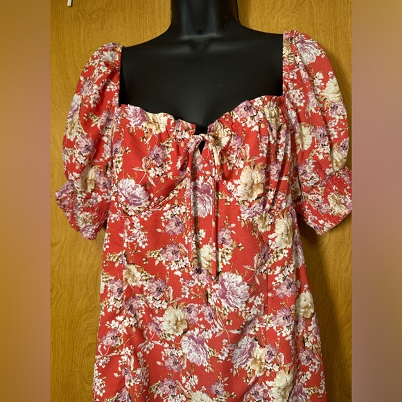 Trixxi size medium floral dress - Picture 3 of 9